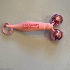 The Skinny Confidential Pink Skincare Tool